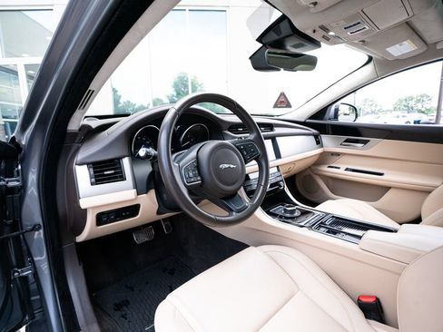 Used 2020 Jaguar XF Premium RWD image 26