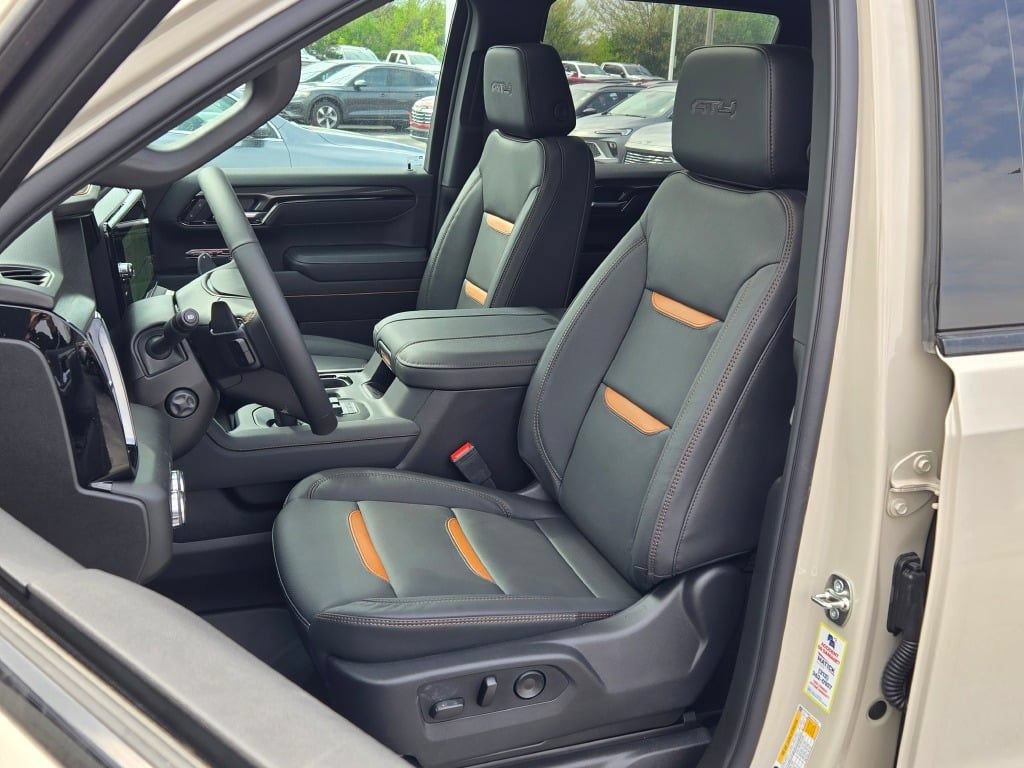 New 2026 GMC Sierra 1500 AT4 w/ AT4 Premium Package AWD/4WD image 39