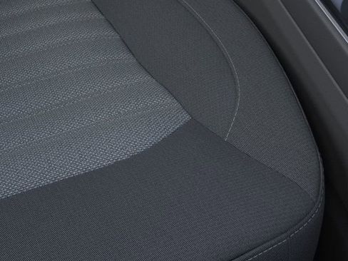 Used 2024 Ford Edge SE w/ Black Appearance Package image 18