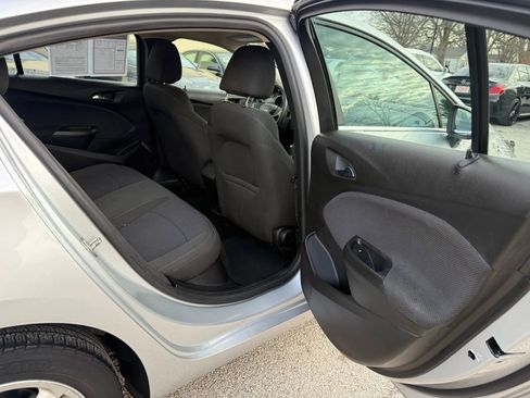Used 2017 Chevrolet Cruze LT w/ Convenience Package image 15