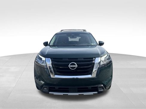 Certified 2023 Nissan Pathfinder Platinum w/ Cargo Package image 10