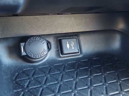 Used 2019 Toyota RAV4 XLE image 11