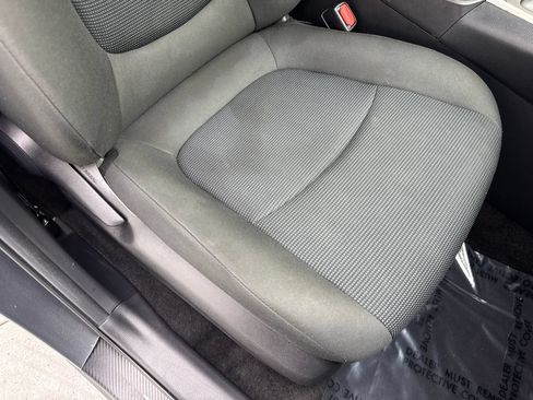 Used 2021 Toyota RAV4 LE FWD image 46