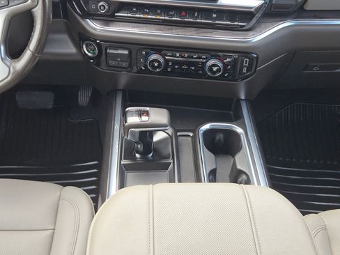 Used 2023 Chevrolet Silverado 1500 LTZ image 17