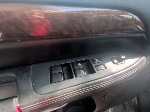 Used 2014 Nissan Armada Platinum w/ 2nd Row Captain Seat Package AWD/4WD image 12