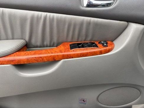 Used 2009 Toyota Sienna XLE image 13