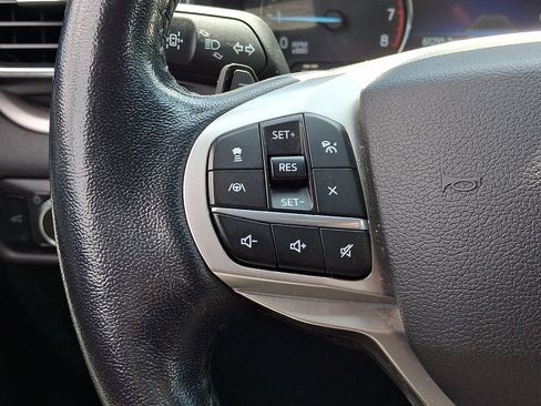 Used 2020 Ford Explorer XLT w/ Equipment Group 202A AWD/4WD image 22