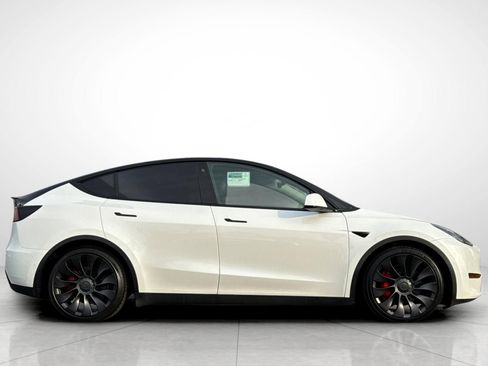 Used 2022 Tesla Model Y Performance image 22
