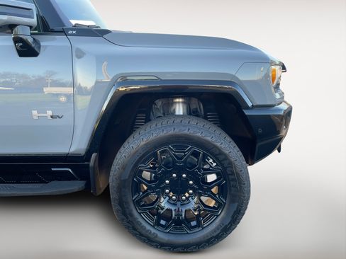 New 2025 GMC Hummer EV 2X AWD/4WD image 10
