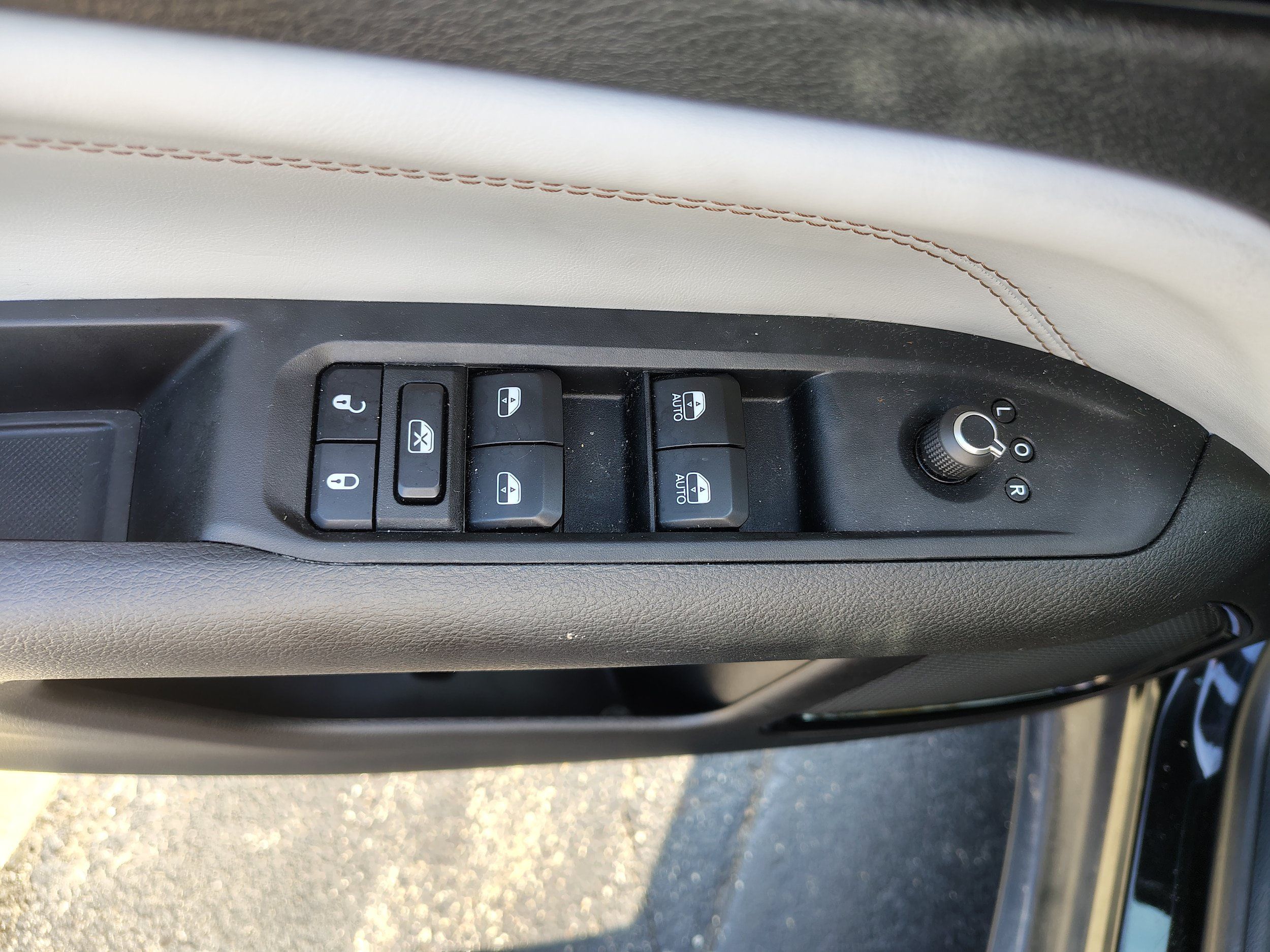 Certified 2024 Jeep Compass Limited AWD/4WD image 18
