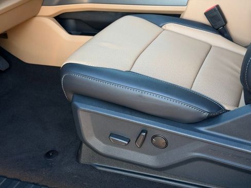 New 2026 Ford F250 Lariat w/ Lariat Ultimate Package image 37