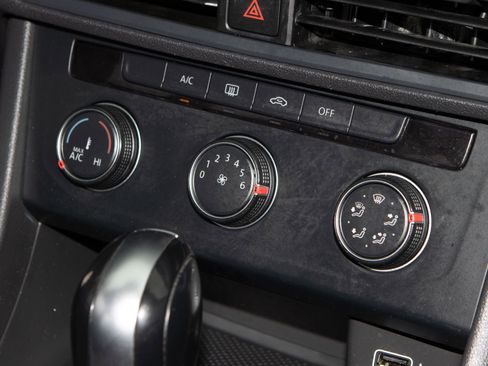 Used 2019 Volkswagen Jetta R-Line image 21