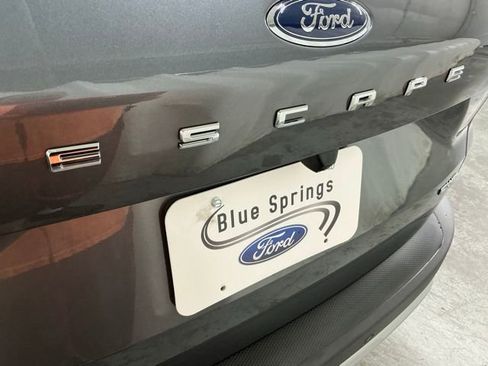 Used 2024 Ford Escape Active w/ Tech Pack #1 AWD/4WD image 7