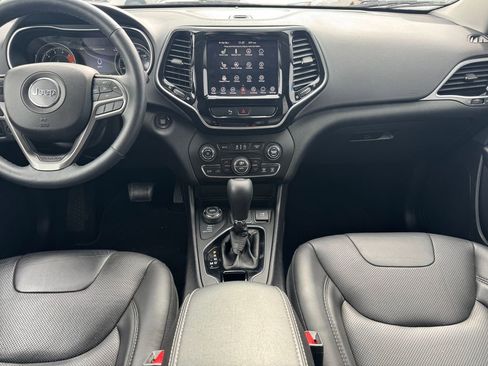 Used 2019 Jeep Cherokee Limited image 9