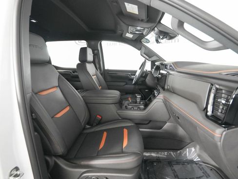 Used 2024 GMC Sierra 1500 AT4 w/ Technology Package image 20