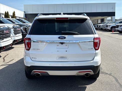 Used 2016 Ford Explorer Limited w/ Equipment Group 301A image 5