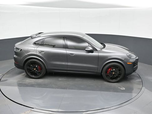 Certified 2024 Porsche Cayenne S AWD/4WD image 31