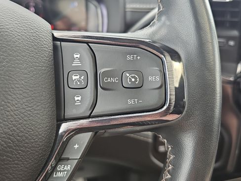 Used 2024 RAM 2500 Limited AWD/4WD image 29