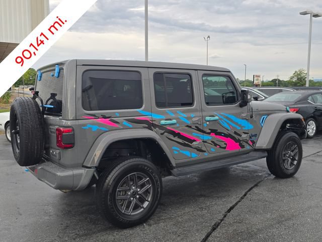 Used 2022 Jeep Wrangler Unlimited Sahara AWD/4WD image 3