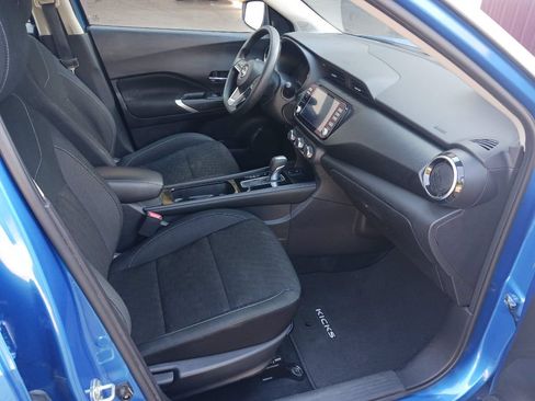 Used 2024 Nissan Kicks SV FWD image 8