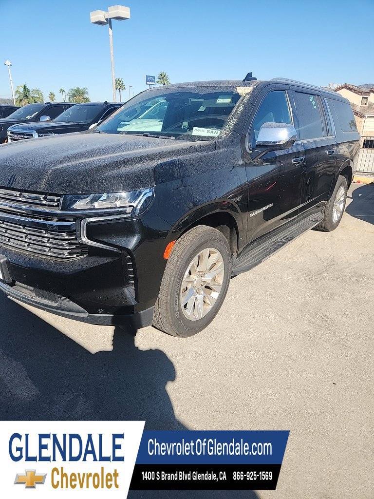 Used 2023 Chevrolet Suburban Premier RWD image 2