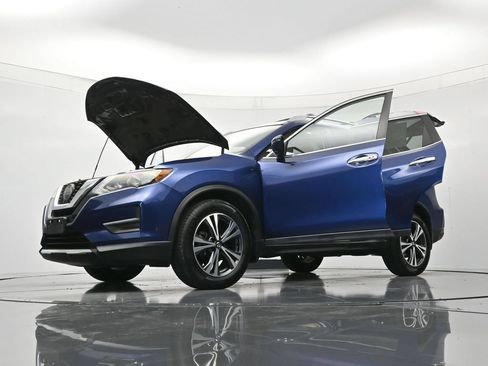 Used 2019 Nissan Rogue SV w/ Premium Package FWD image 48