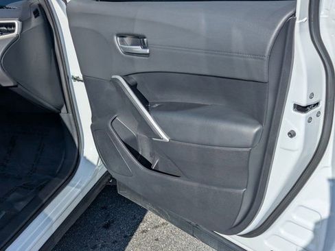 Used 2025 Toyota Corolla Cross w/ Convenience Package image 13