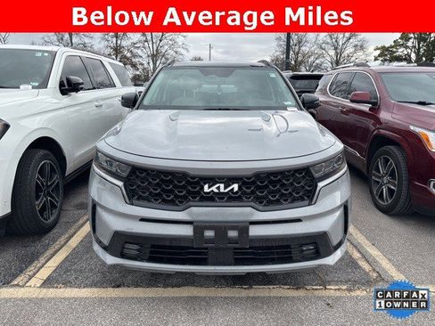 Used 2022 Kia Sorento SX image 2