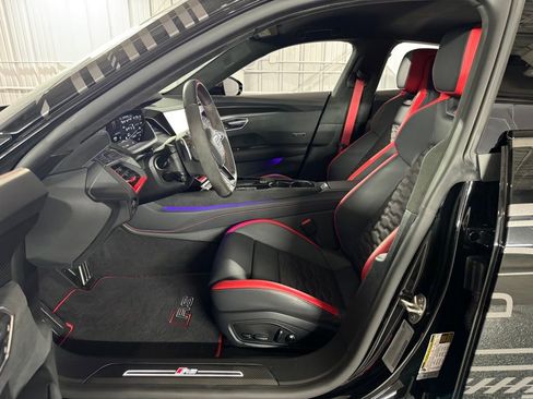 Used 2023 Audi RS e-tron GT image 46