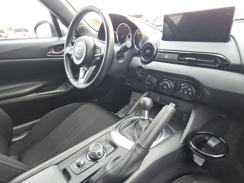 Used 2024 MAZDA MX-5 Miata Sport image 17