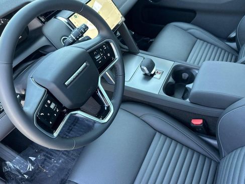 New 2025 Land Rover Discovery Sport Dynamic SE AWD/4WD image 13