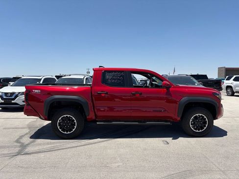 Used 2025 Toyota Tacoma TRD Off-Road AWD/4WD image 3