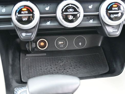 Used 2022 Genesis G70 3.3T w/ Sport Prestige Package image 26