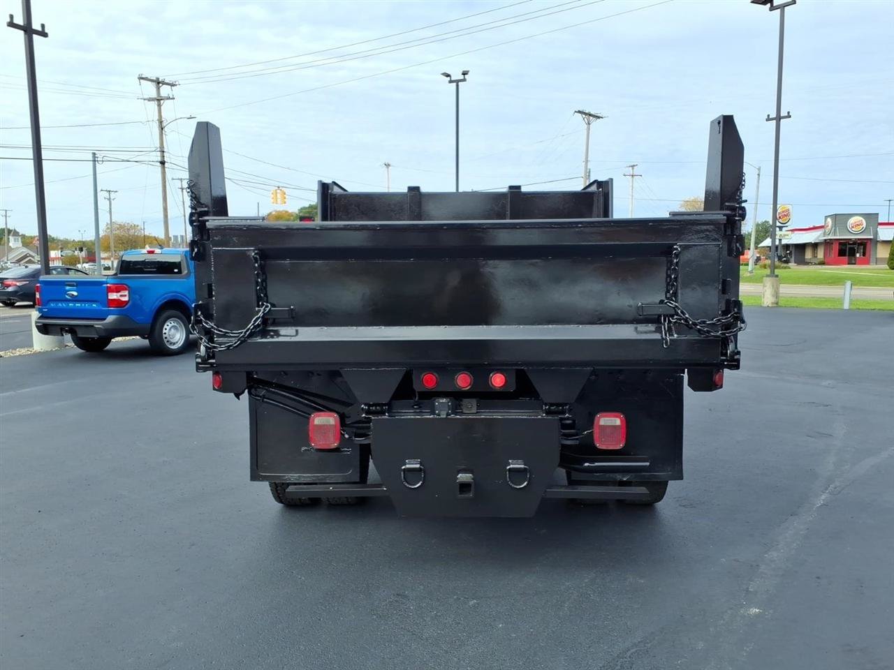 Used 2017 Ford F350 XL w/ Power Equipment Group RWD image 6