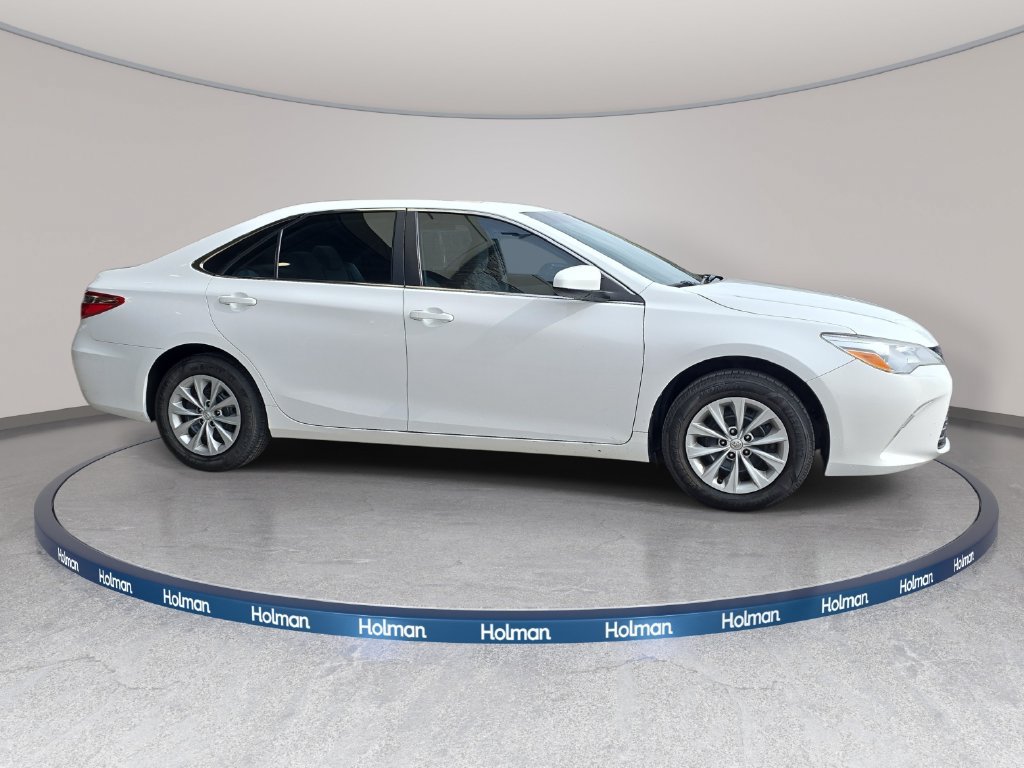 Used 2017 Toyota Camry LE FWD image 5