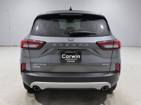 Used 2025 Ford Escape Active AWD/4WD image 3