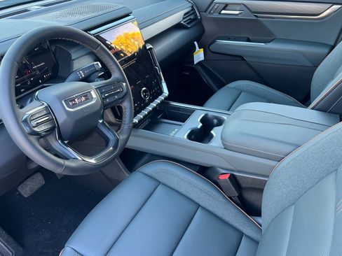 New 2026 GMC Acadia AT4 w/ Luxury Package image 7