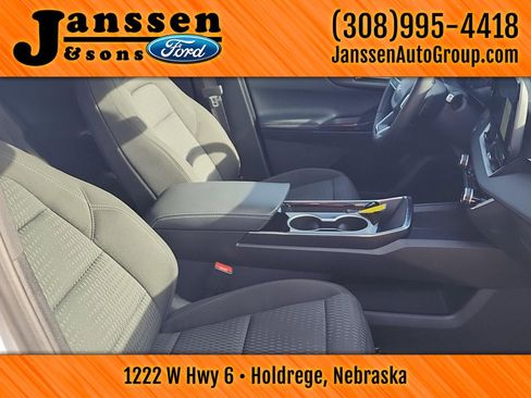 Used 2025 Chevrolet Equinox LT image 7