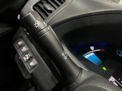 Used 2015 Nissan Leaf S image 38