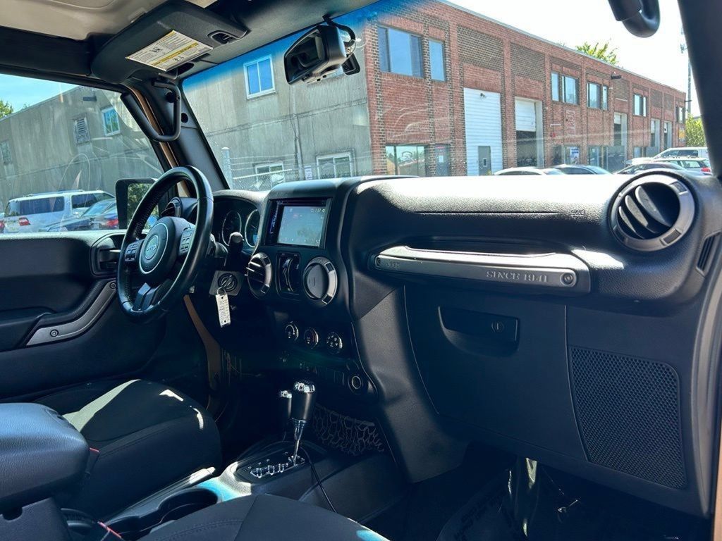 Used 2015 Jeep Wrangler Unlimited Sport w/ Quick Order Package 24S AWD/4WD image 10