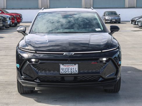 Used 2025 Chevrolet Equinox EV RS image 2