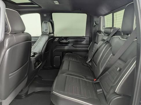 Used 2024 GMC Sierra 2500 AT4X AWD/4WD image 17