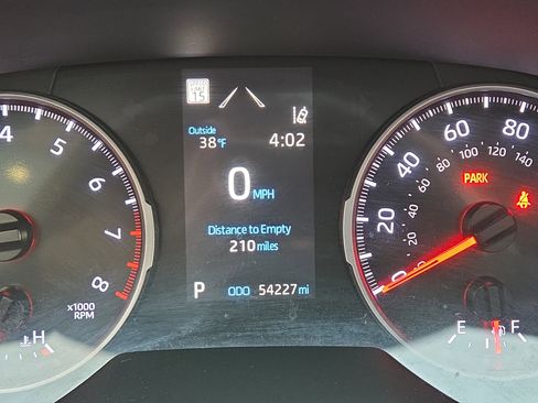 Used 2020 Toyota RAV4 LE image 21