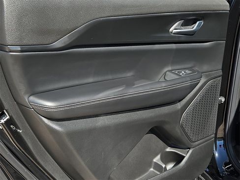 New 2025 Jeep Grand Cherokee L Laredo w/ Luxury Tech Group I image 14