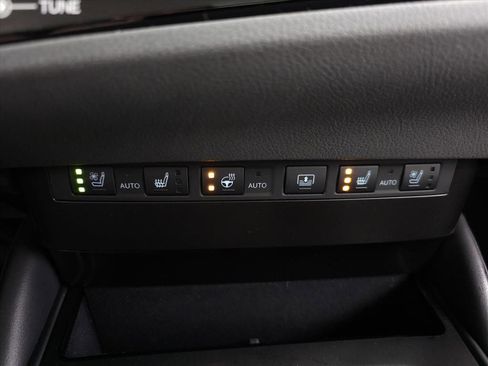 Used 2025 Lexus ES 350 w/ Luxury Package image 32