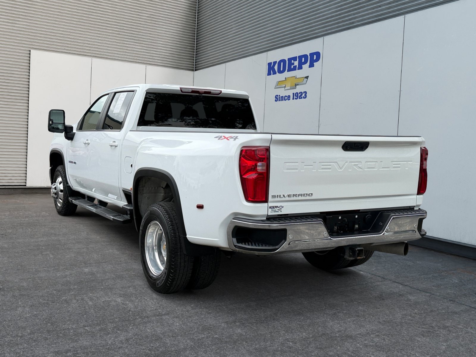 Used 2025 Chevrolet Silverado 3500 LT w/ Safety Package AWD/4WD image 3