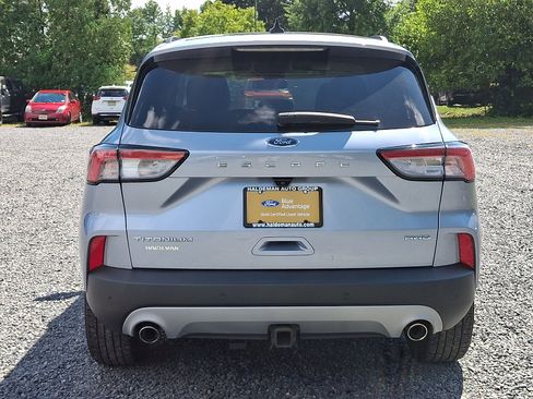 Certified 2022 Ford Escape Titanium w/ Class II Trailer Tow Package AWD/4WD image 6