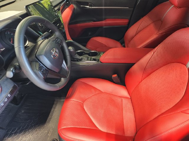 Used 2024 Toyota Camry XSE w/ Navigation Package FWD image 9