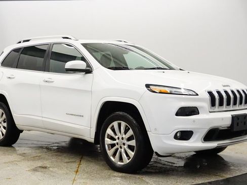 Used 2016 Jeep Cherokee Overland w/ Technology Group image 7