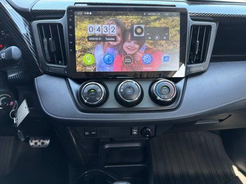 Used 2018 Toyota RAV4 LE image 26